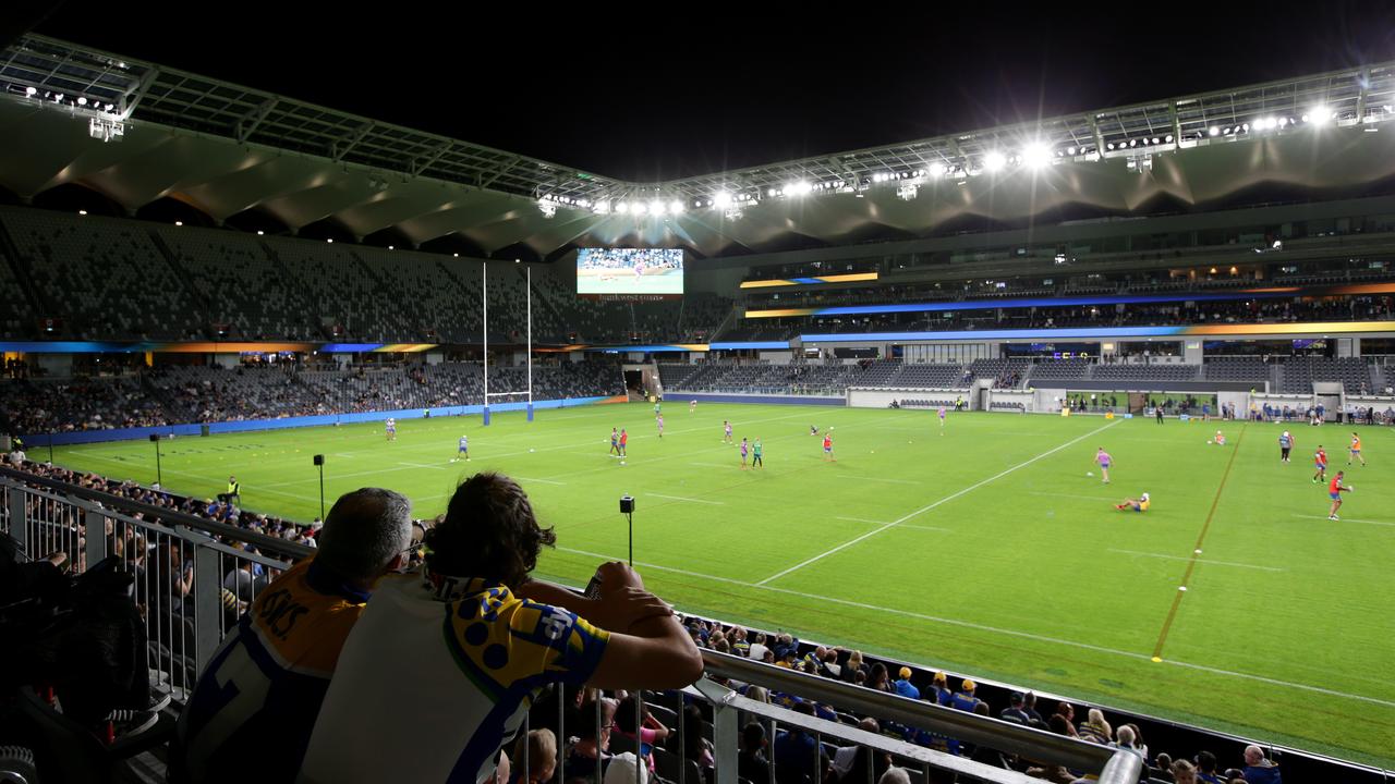 Fans watching the Eels training session at the new stadium. Image: Jonathan Ng