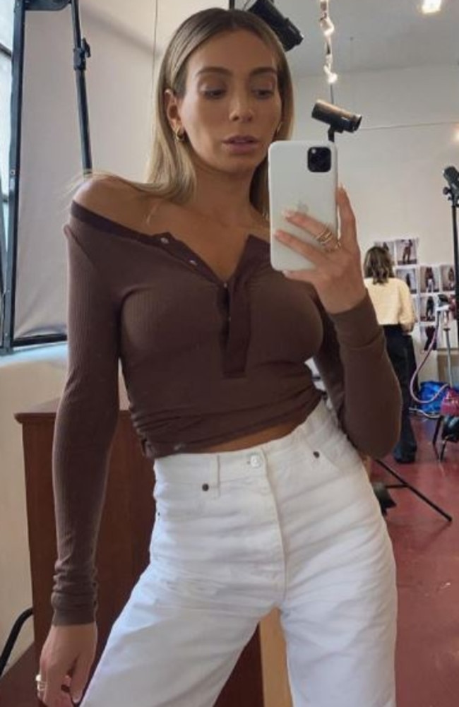 Nadia Bartel flashes abs in skin-tight outfit on Instagram | The ...