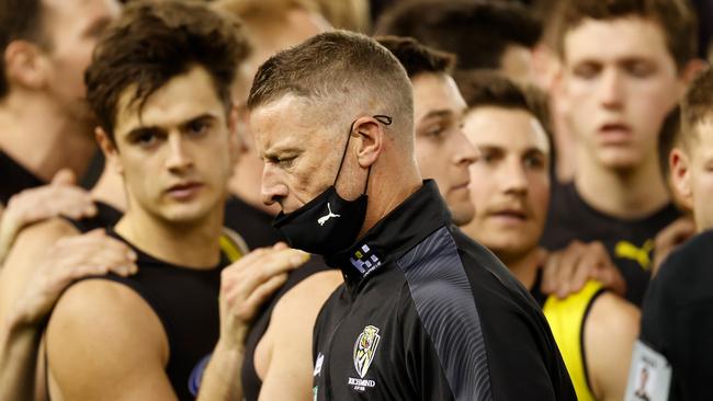 MELBOURNE, AUSTRALIA - JULY 01: Damien Hardwick, Senior Coach of the Tigers looks on during the 2021 AFL Round 16 match between the Gold Coast Suns and the Richmond Tigers at Marvel Stadium on July 01, 2021 in Melbourne, Australia. (Photo by Michael Willson/AFL Photos via Getty Images)