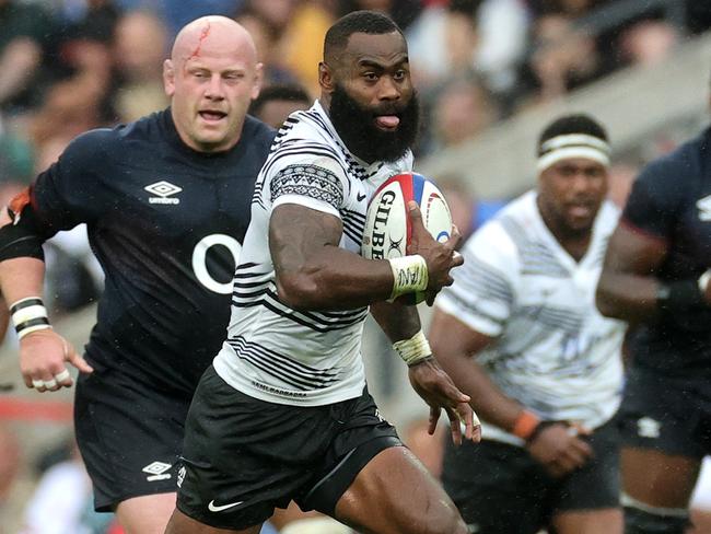 LONDON, ENGLAND - AUGUST 26:  Semi Radradra of Fiji breaks with the ball during the Summer International match between England and Fiji at Twickenham Stadium on August 26, 2023 in London, England. (Photo by David Rogers/Getty Images)