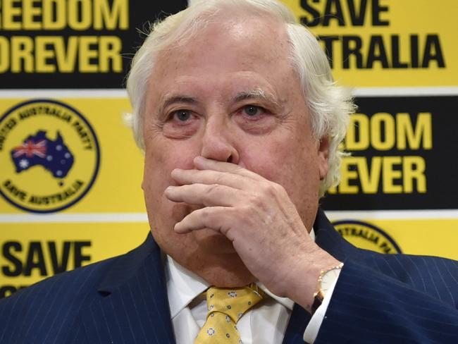 MELBOURNE, AUSTRALIA - NewsWire Photos NOVEMBER 24TH, 2022: Clive Palmer of the United Australia Party speaks to the media in Melbourne. Picture: NCA NewsWire / Nicki Connolly