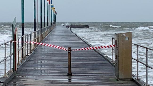 Frankston Pier blocked off to the public. Picture: Supplied/AAP