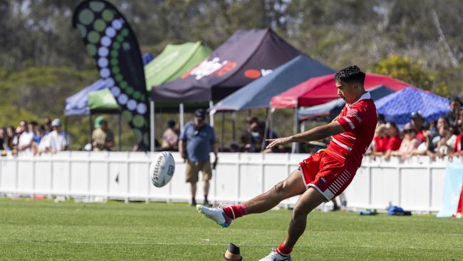 Latrell Siegwalt kicks for goal. Picture: Andrea Francolini