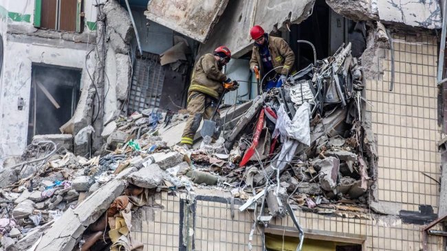 Hopes Fade Of More Survivors After Russia Strikes Dnipro Apartment ...