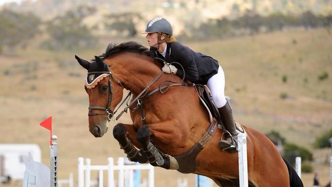 Olivia Inglis on 'Vinchenzo' during the second round of the Junior Championships.