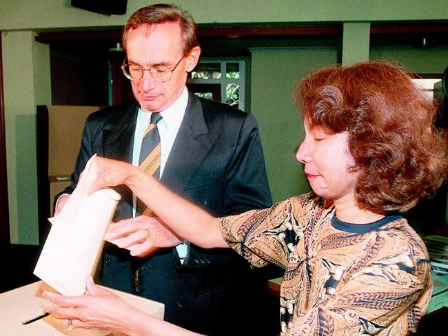 Bob Carr, then opposition leader, and wife Helena cast their votes in the 1995 election.