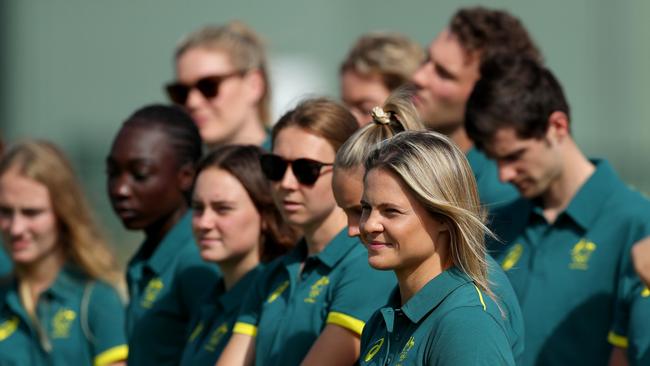 CAIRNS, AUSTRALIA - JULY 13: Pole Vaulter Nina Kennedy and athletes look on during an Athletics Australia training camp at Barlow Park on July 13, 2021 in Cairns, Australia. (Photo by Kelly Defina/Getty Images)