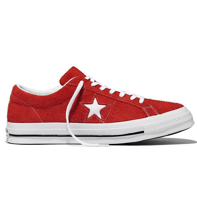 Converse sneakers have become more popular in the gym.