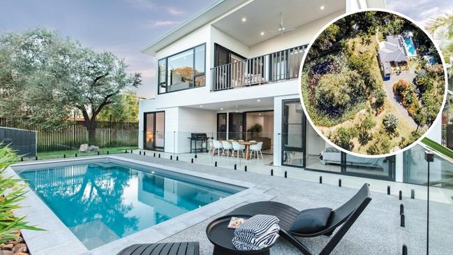 Beachfront home, small acreage sell above $1m mark