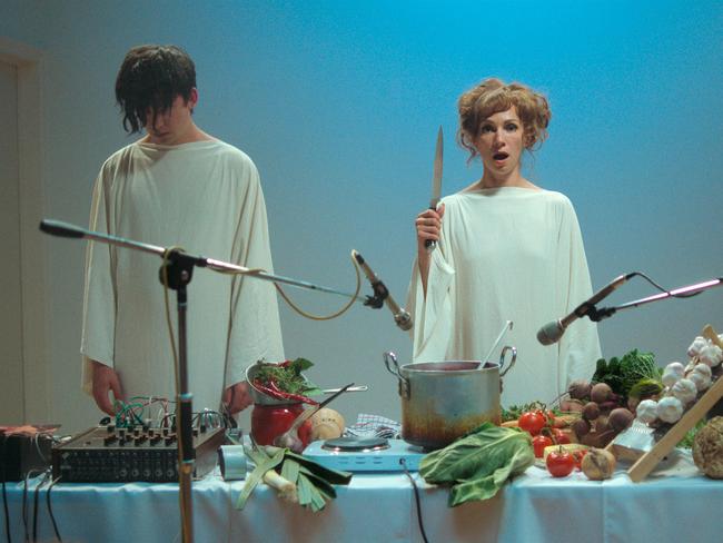 Asa Butterfield, Fatma Mohamed, and Ariane Labed in Flux Gourmet