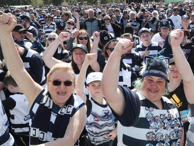 MELBOURNE, AUSTRALIA - NewsWire Photos, SEPTEMBER 25, 2022. Geelong supporters day at  after the Geelong cats won the AFL 2022 Grand Final. Picture  : NCA NewsWire / David Crosling