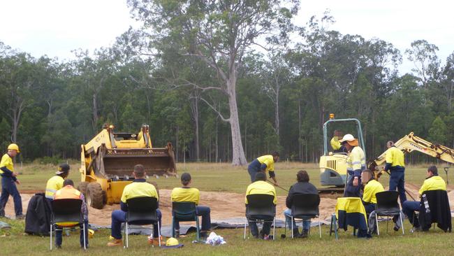 Offenders at the outdoor classroom at Balund-a, at Tabulum. Picture: Supplied