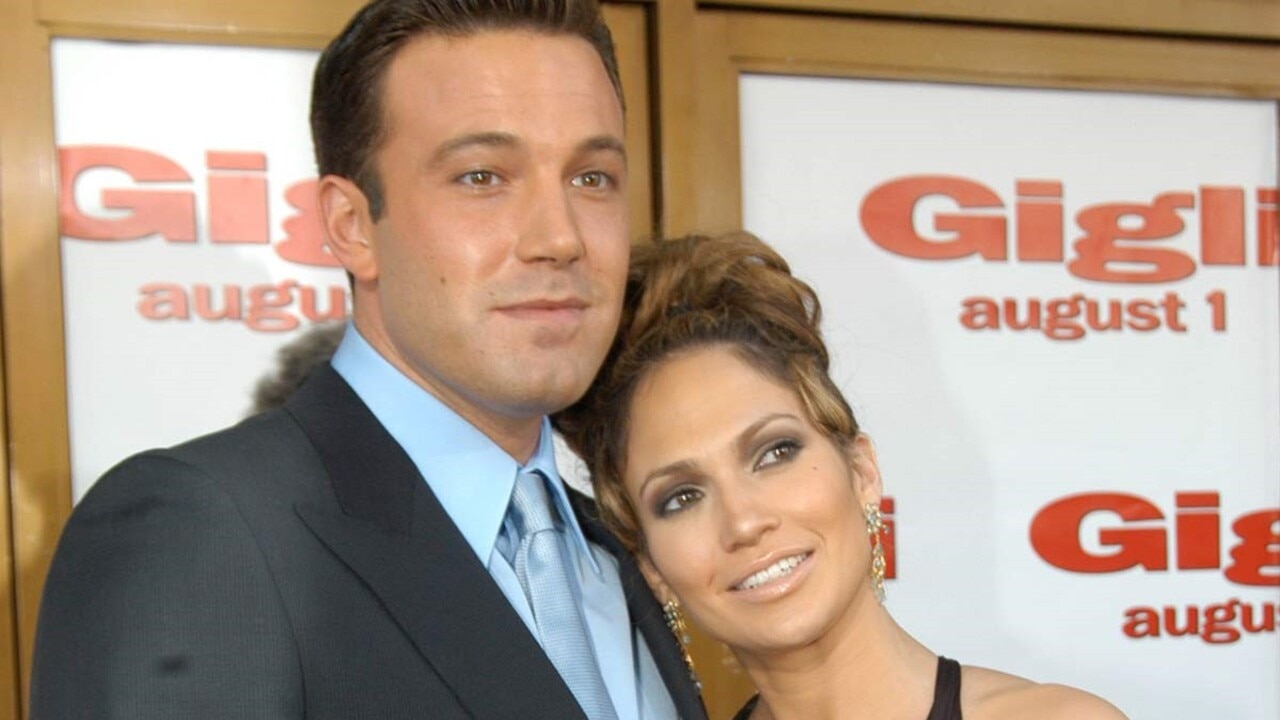 Jennifer Lopez and Ben Affleck's romance heats up