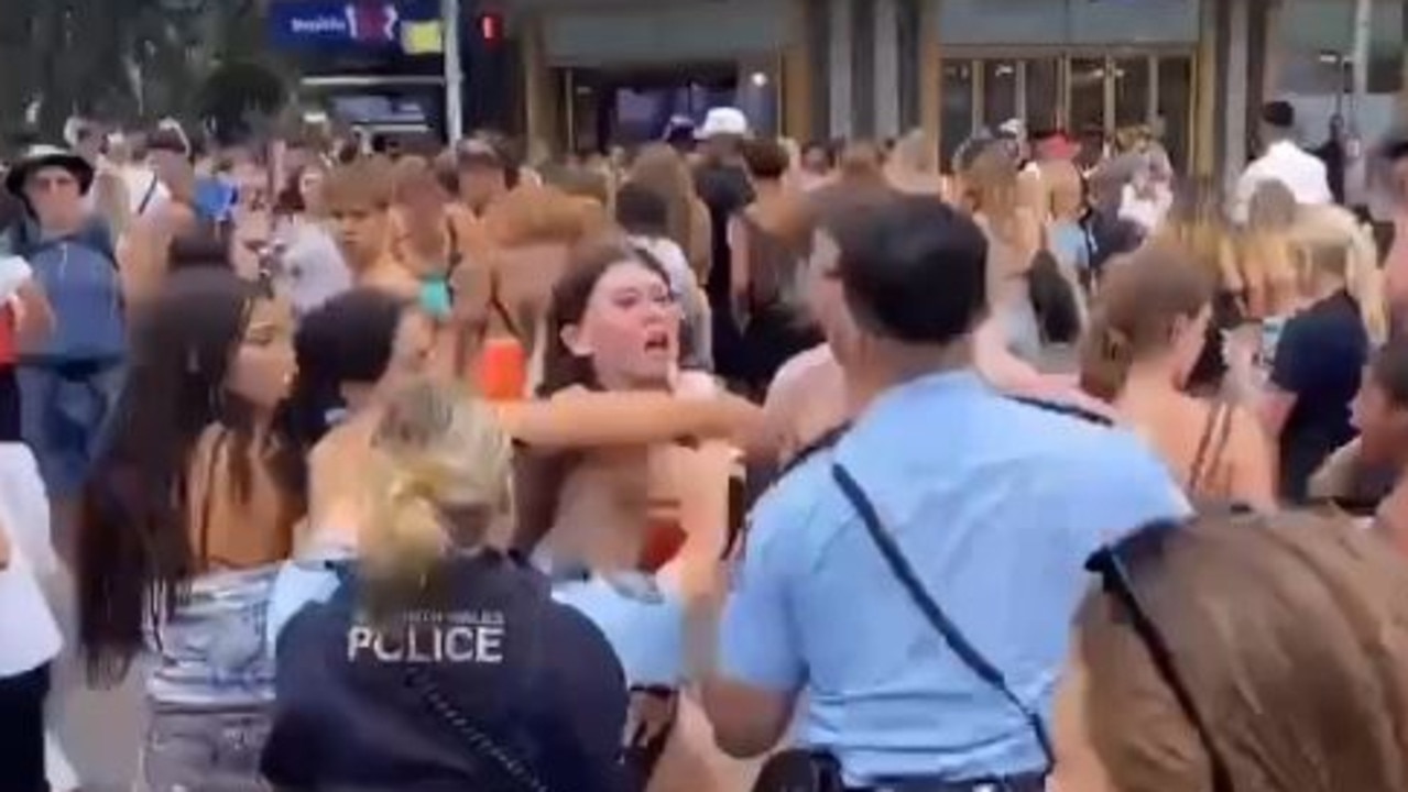 A large group of teenagers were involved in an intense argument at Manly Beach on Australia Day. Picture: Instagram/Creaturesofmanly