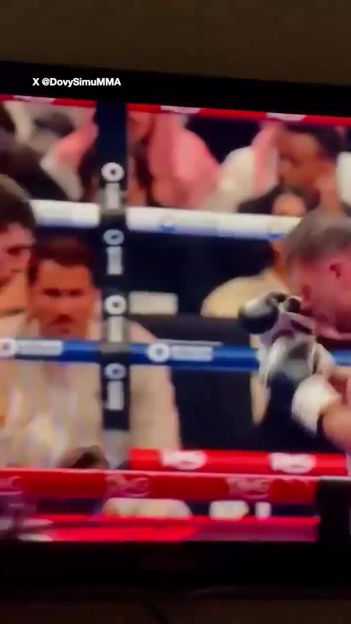 Boxer punches himself in the face during fight