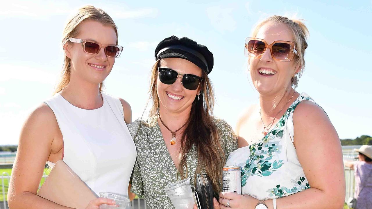 Renee Lucas, Jess Featherstone and Brinna Cayirylys at Coast to Coast Raceday, Corbould Park. Picture: Patrick Woods.