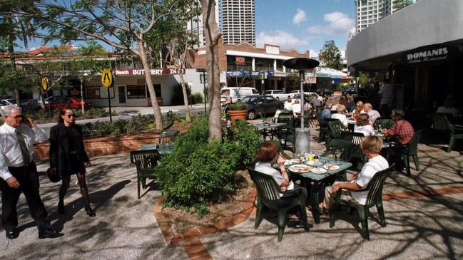 Tedder Ave was a popular dining location in the 199s. It’s pictured here in 1997.