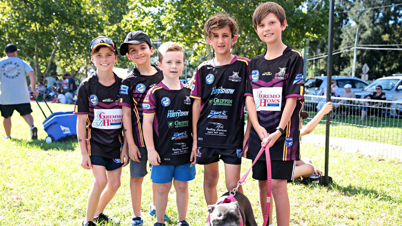 (LR) Shaun Kolc (10), Preston Attard (9), Jake Franklin (7), Harley Rizzo (10), Indi Kolc (dog 10 months) and Mitchell Kolc (12) in the Gremmo Memorial Shield at Crestwood Oval on the 7th of April 2019. Photographer: Adam Yip