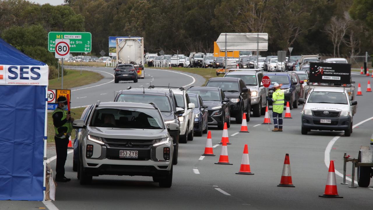 The hard border and long Queues return to the Qld NSW border on the Gold Coast. Long Queues on the M1 at Coolangatta. Picture: Glenn Hampson.