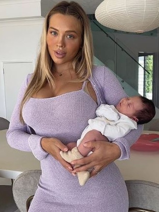 Tammy with baby girl Posy. Picture: Instagram / Tammy Hembrow