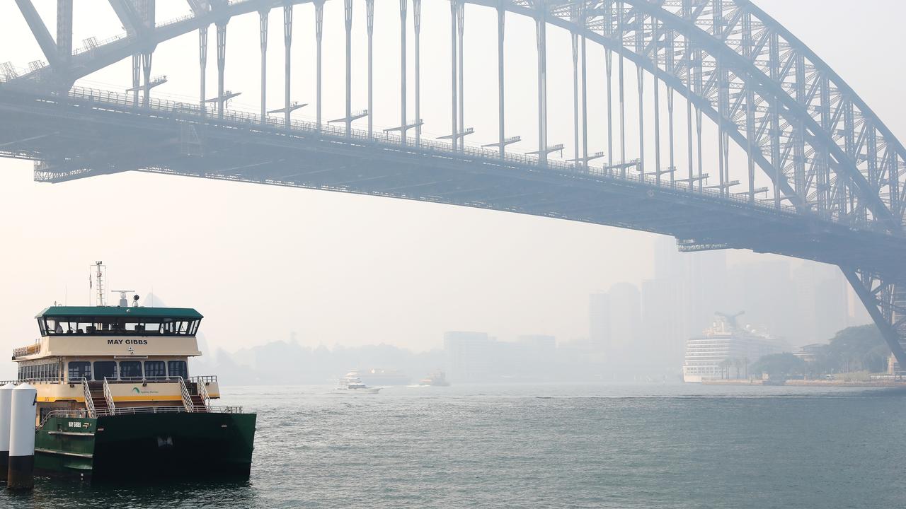 Sydney Blanketed In Smoke As Bushfires Continue To Burn Across NSW