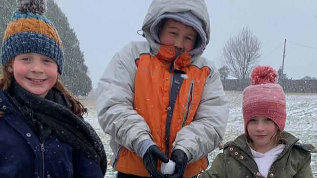 SOCIAL MEDIA IMAGE DISCUSS USE WITH YOUR EDITOR - SNOW FUN: Lismore youngsters Kiani Small, Jonah Mitchell and Kalli Small had a wonderful time in the snow at Guyra.