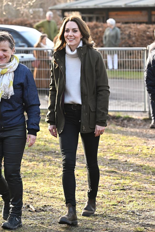 The Blundstone Chelsea bootsShe might be a royal, but Kate isn’t afraid to get down and dirty. Cornerstones of her trekking-through-the-mud looks include: a Barbour waxed jacket, skinny jeans, and a little something Australian. Twice this year alone she’s been spotted in a pair of Blundstone’s 550 boots, though other shapes and shades of the label’s Chelsea style have made appearances also.