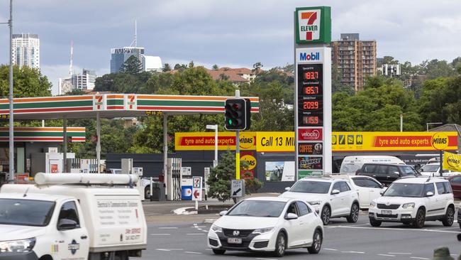 BRISBANE AUSTRALIA - NewsWire Photos MARCH 31, 2022: Fuel prices have begun to drop already, following the fuel excise cut in the federal budget. Some petrol stations have already slashed their prices and are selling below cost to drive competition. NewsWire / Sarah Marshall