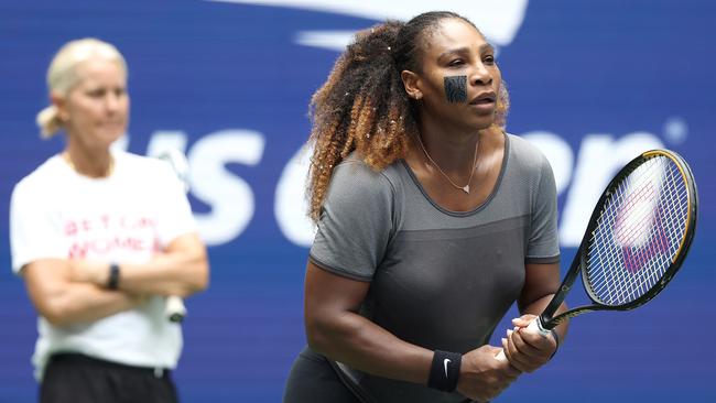 Rennae Stubbs coaches Serena Williams