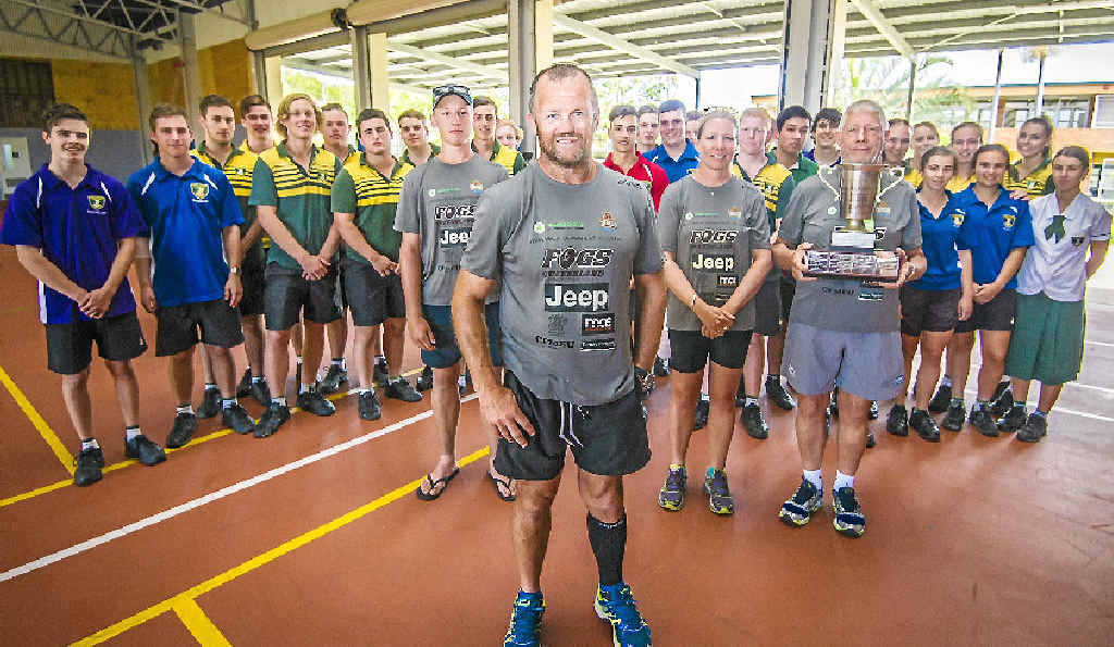 League greats walk to highlight asbestos risks | The Courier Mail