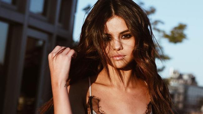 Even Selena Gomez, the most followed celeb on Instagram, says she needs to take regular breaks from social media. (Pic: Instagram)