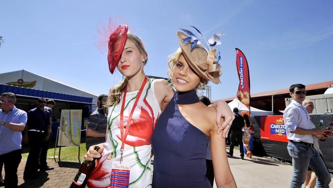 Brooke McManus and Renee Barrett. Picture: ELISE DERWIN