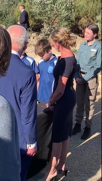 King chats sport with primary school student