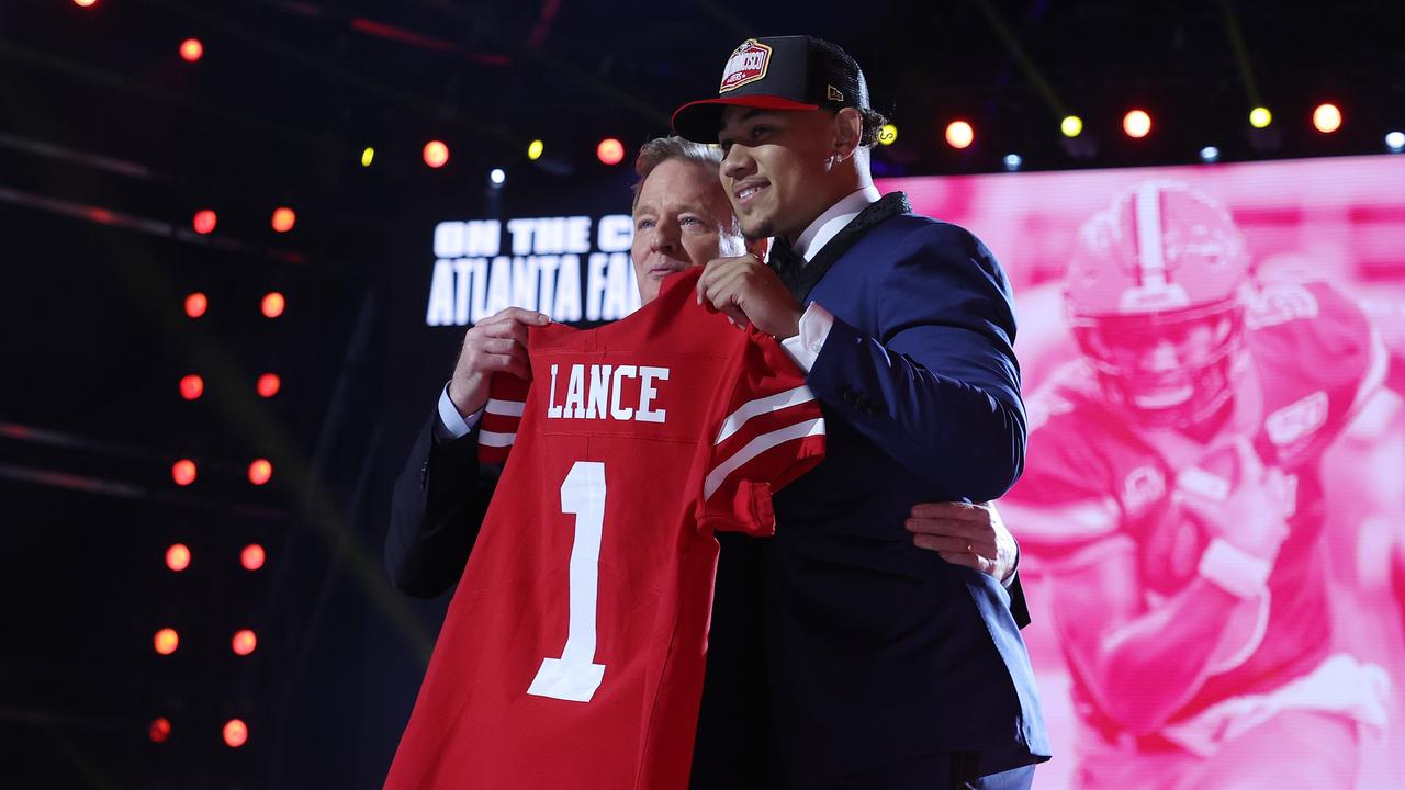 San Francisco 49ers draft: Justin Fields is the new betting favorite to be  the No. 3 pick - Niners Nation