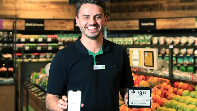 Store manager Geoff Pearcy said the first day of the new Woolworths Gabuda-Gordonvale was busier than they expected. Picture: Brendan Radke