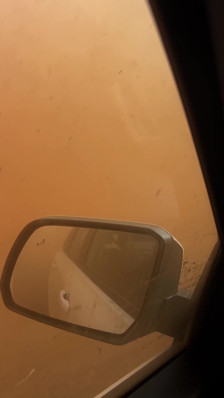 Poor visibility as wild dust storm ravaged SA's Mid North