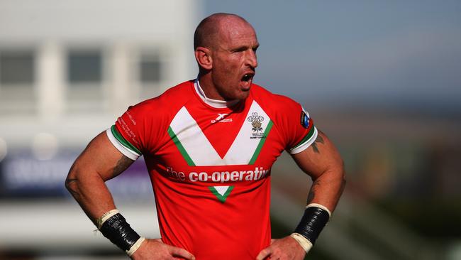 NEATH, WALES - OCTOBER 17: Wales player Gareth Thomas makes a point during the Rugby League Alitalia European Cup match between Wales and Ireland at the Gnoll on October 17, 2010 in Neath, Wales. (Photo by Stu Forster/Getty Images)