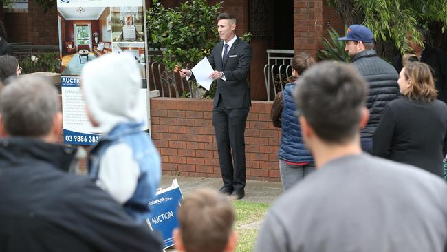 Crowds had continued to come to auctions since COVID-19 began. Picture: David Crosling