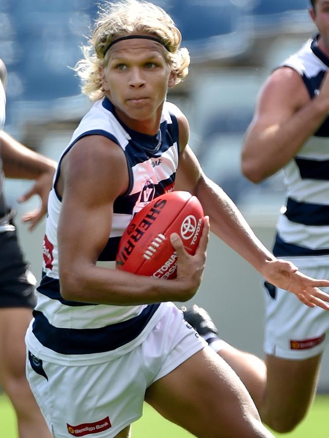 Quinton Narkle in action for Geelong. Picture: Jay Town.