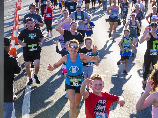 Run the Bridge Fun Run 2020 across Tasman Bridge. Picture: RICHARD JUPE