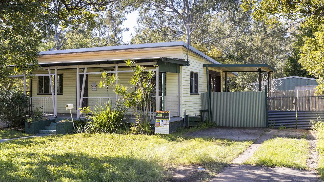 An empty house on Bale Street, Rocklea. Picture : Matthew Poon.