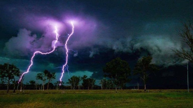 Twin bolts from a supercell near Beaudesert. Picture: Thomas Hinterdorfer, Higgins Storm Chasing