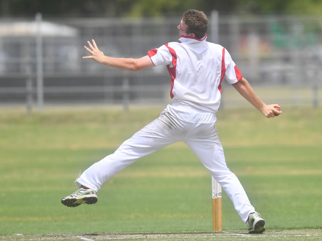 Brad Scott lines up a delivery for Souths against Brothers at McKittrick Park