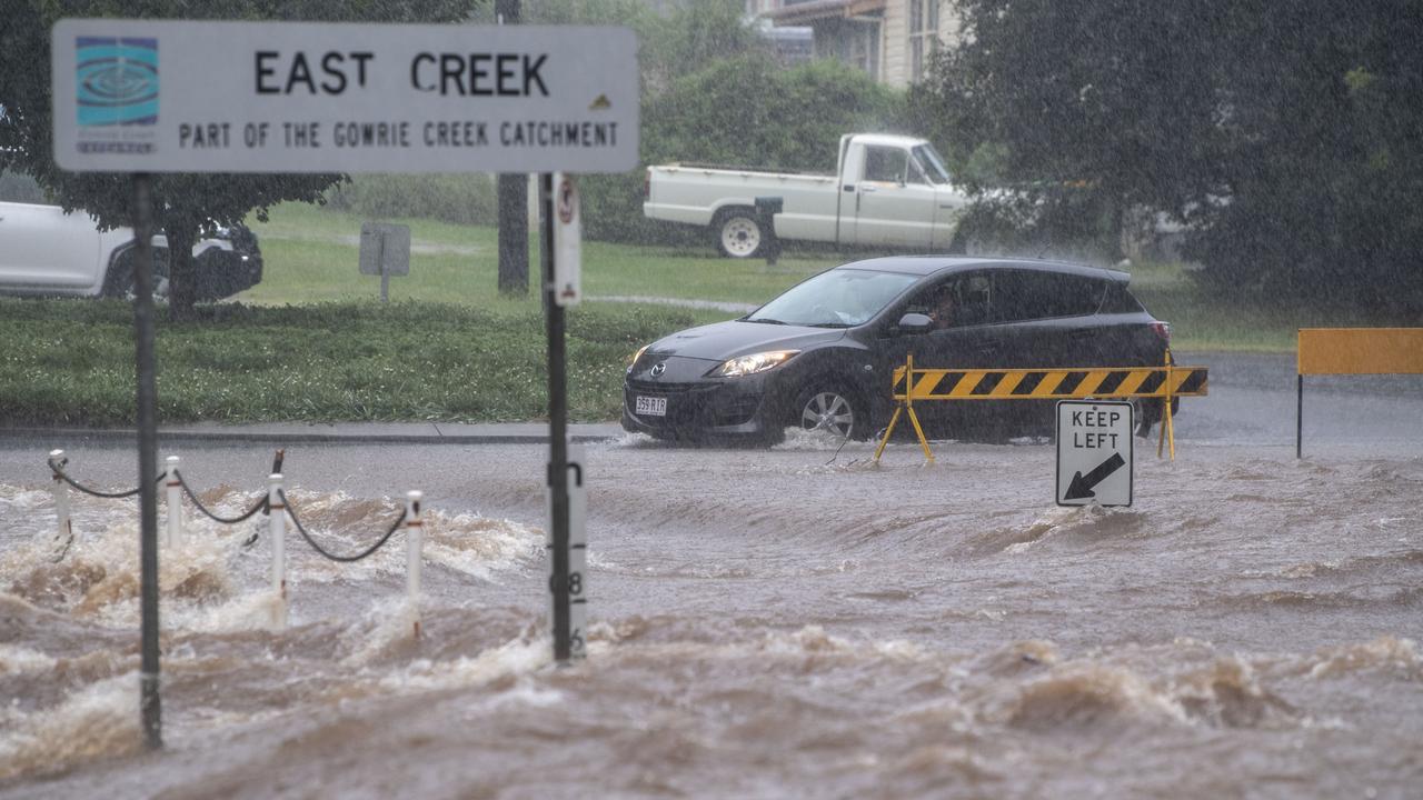 Flooded roadway at Mackenzie and Long St. Friday, February 25, 2022. Picture: Nev Madsen.