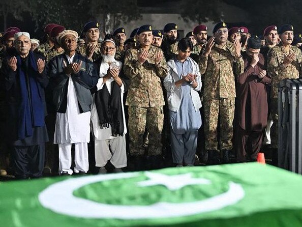 Pakistan’s president, Asif Ali Zardari, and other officials attended the funeral of an army officer who was killed in a militant attack. PHOTO: PAKISTAN’S INTER SERVICE PUBLIC RELATION /AGENCE FRANCE-PRESSE/GETTY IMAGES