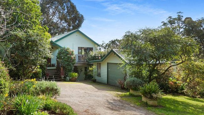 339 Tucks Rd, Shoreham, sold for $2.2m in August 2020, it sold again for $3.11m in 2021.