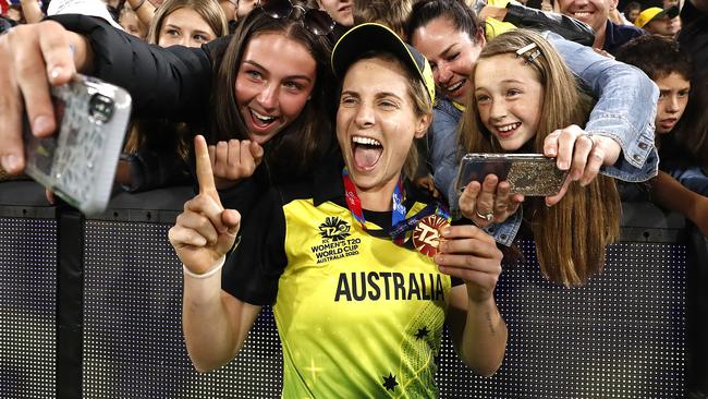 Sophie Molineux celebrates T20 World Cp victory at the MCG in 2020. Picture: Ryan Pierse/Getty Images