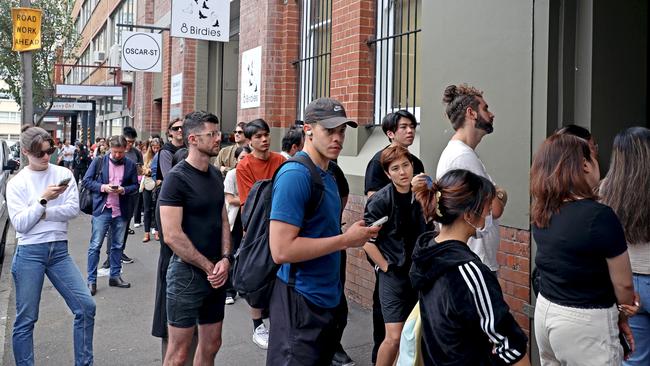 Dozens of Sydneysiders line up for a house inspection at Surry Hills. Picture: NCA NewsWire/Nicholas Eagar