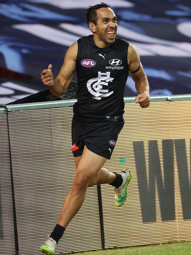 Betts kicks a goal against Western Bulldogs. Picture: Michael Klein