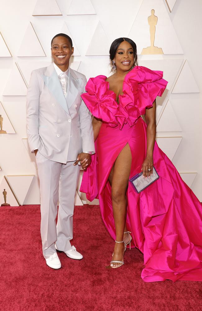 Jessica Betts and Niecy Nash attend the Oscars. Picture: Getty